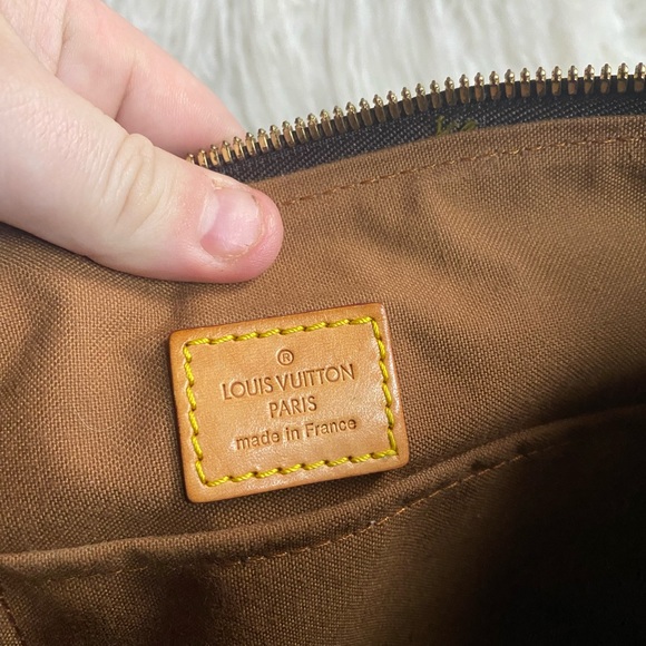 Vintage Louis Vuitton shoulder bag - Picture 8 of 8